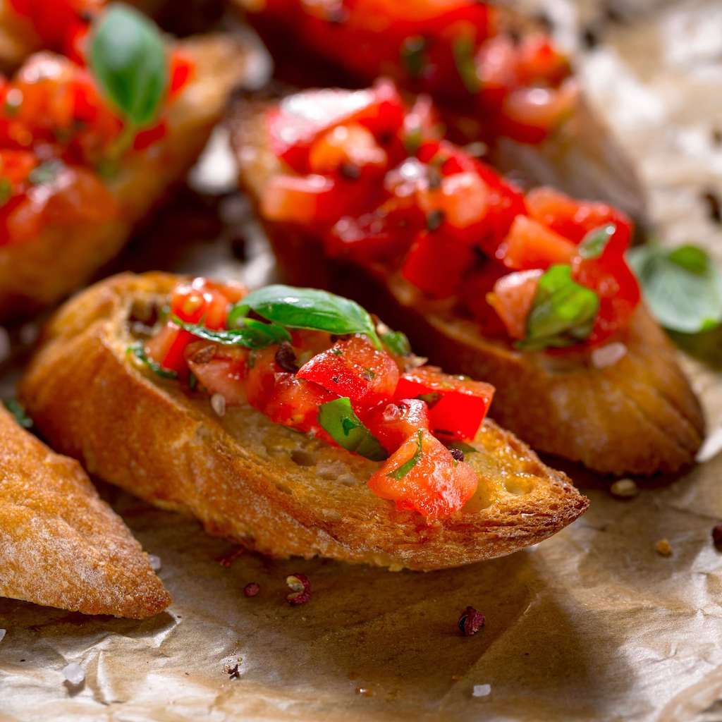 Delidia Bio-Olivenöl auf Bruschetta